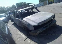 1GCEC19V16Z211407: 32083558