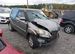 KNDJT2A63C7380165: 37776846