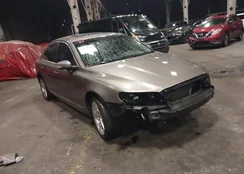 YV1992AH8A1123774: 38571569