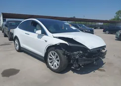 5YJXCAE20JF112371: 40055982