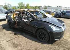 7SAYGDEE2NA008975: 40180674