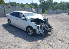 4T1BK1EB3EU133057: 40196298