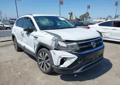 3VVRX7B22NM074620: 40242786