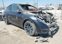 7SAYGDEE0RA243073: 40302552