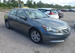 1HGCP2F4XBA081571: 40476907