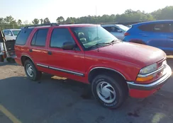 1GNDT13W81K243387: 39608159