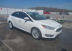 1FADP3J27GL359200: 42005989