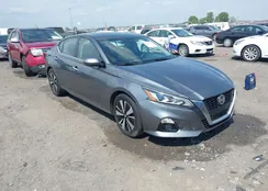 1N4BL4EV8KC169928: 42068718