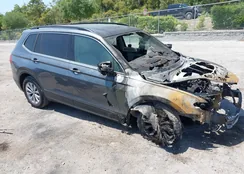 3VV2B7AX6KM035425: 42115064