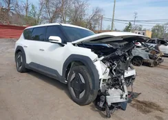 KNDAB5S15R6033023: 42124626