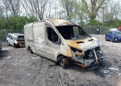 1FTNR2CG5FKA99184: 42143175