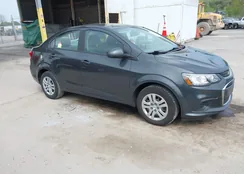 1G1JB5SG3H4135041: 42168751