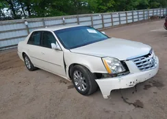 1G6KD57Y49U104618: 42176407