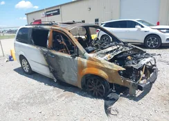 2C4RC1GG5FR630084: 42198631