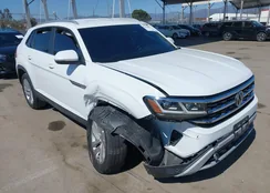 1V2YC2CA4LC205011: 42233807