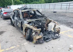 WBAJR3C01LWW99984: 42244920