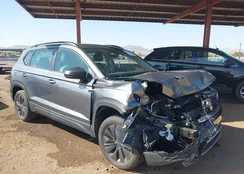 3VV5X7B24RM123644: 42247698