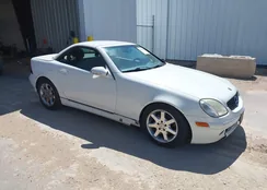 WDBKK49FX1F218767: 42301070