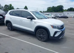 3VVCX7B2XNM018415: 42302448