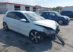 3VW5T7AU3FM019247: 42374418