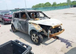 KNDJN2A2XF7220165: 42418274