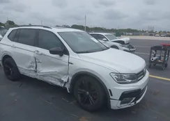 3VV3B7AX2KM098204: 42443312