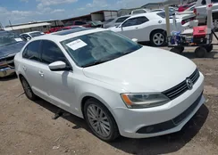 3VWLL7AJ1DM376114: 42453480