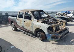 3C6UR5CL3RG222736: 41601838