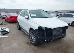 4JGFB4FB3RB208438: 41643688