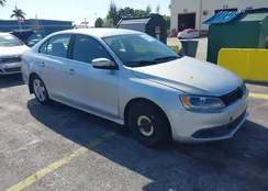 3VWLL7AJ0DM385077: 41803614