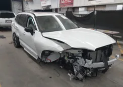 YV4H60DL9R1915780: 41819057