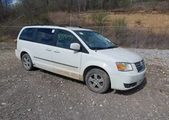 2D4RN5D12AR120322: 41876293