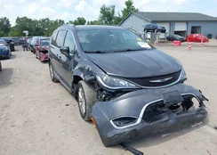 2C4RC1BGXKR531844: 42947015