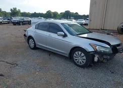 1HGCP2F34BA044085: 43071454