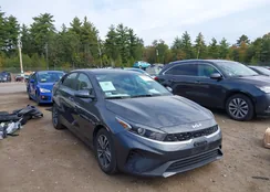 3KPF24AD0RE790319: 43114084