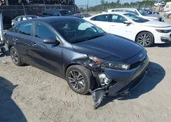 3KPF24AD3PE563798: 43148714