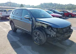 3VVAB7AX5RM222757: 43209796