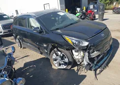 KNDCE3LG0L5035170: 43225866