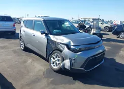 KNDJ23AU0S7923946: 43237868