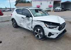 YV4L12UL9R2316151: 43256172