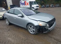 YV1612FH8D1223543: 43279307