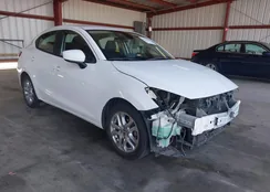 3MYDLBYV0JY329794: 43287880