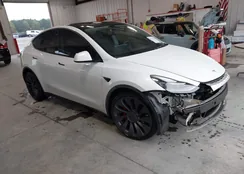 5YJYGDEF7MF268781: 43312245