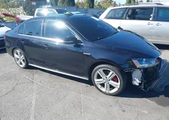 3VW4T7AJ1HM313847: 43334058