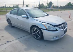 1N4AL2AP9CN499140: 43333328