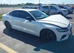 7JRL12FHXRG300038: 43355713