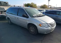 2C8GP64L75R197889: 43359275