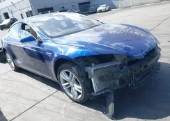 5YJSA1E11FF119084: 43383090