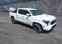 3TYLB5JN8RT024494: 43402140