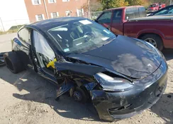 5YJ3E1EB6NF259227: 43417748